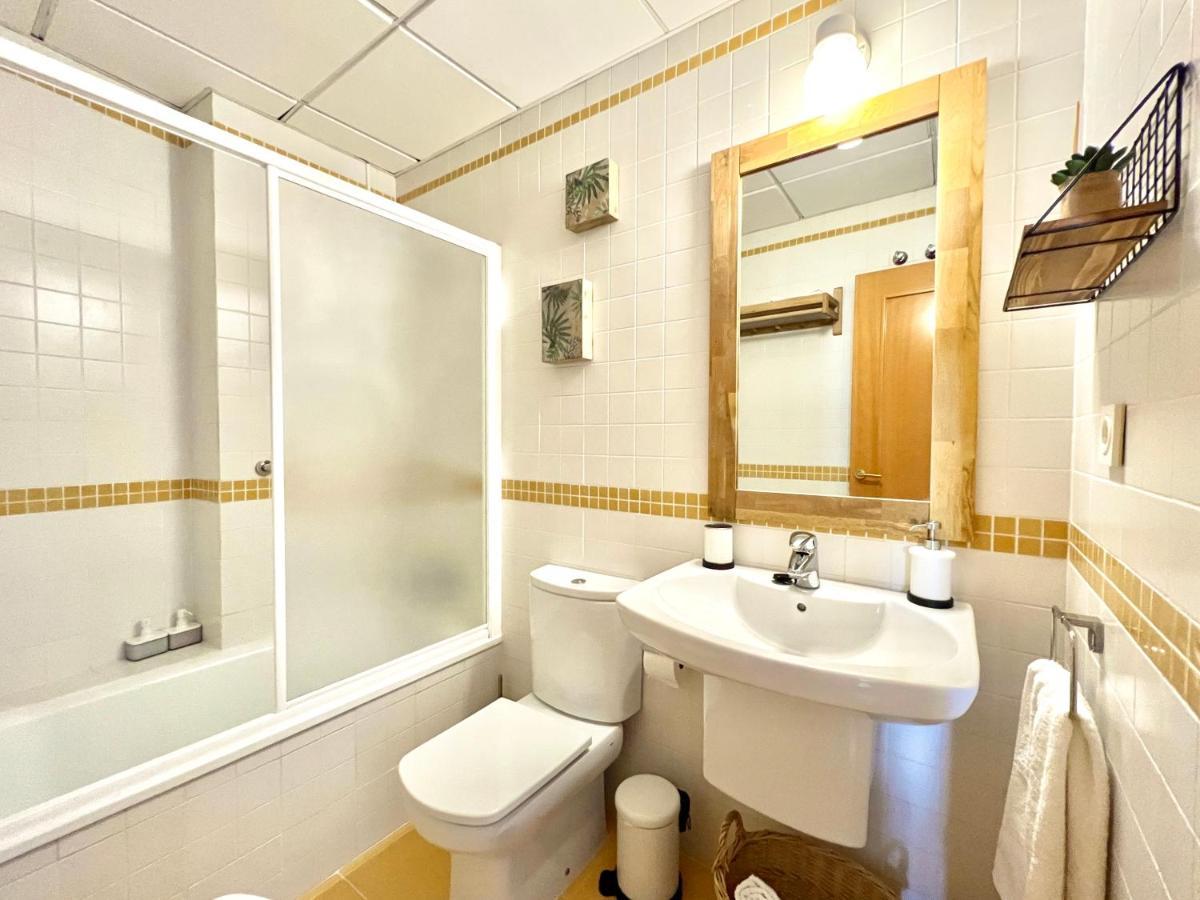 סביליה Teodosio Apartment Free Parking & Central Ac מראה חיצוני תמונה