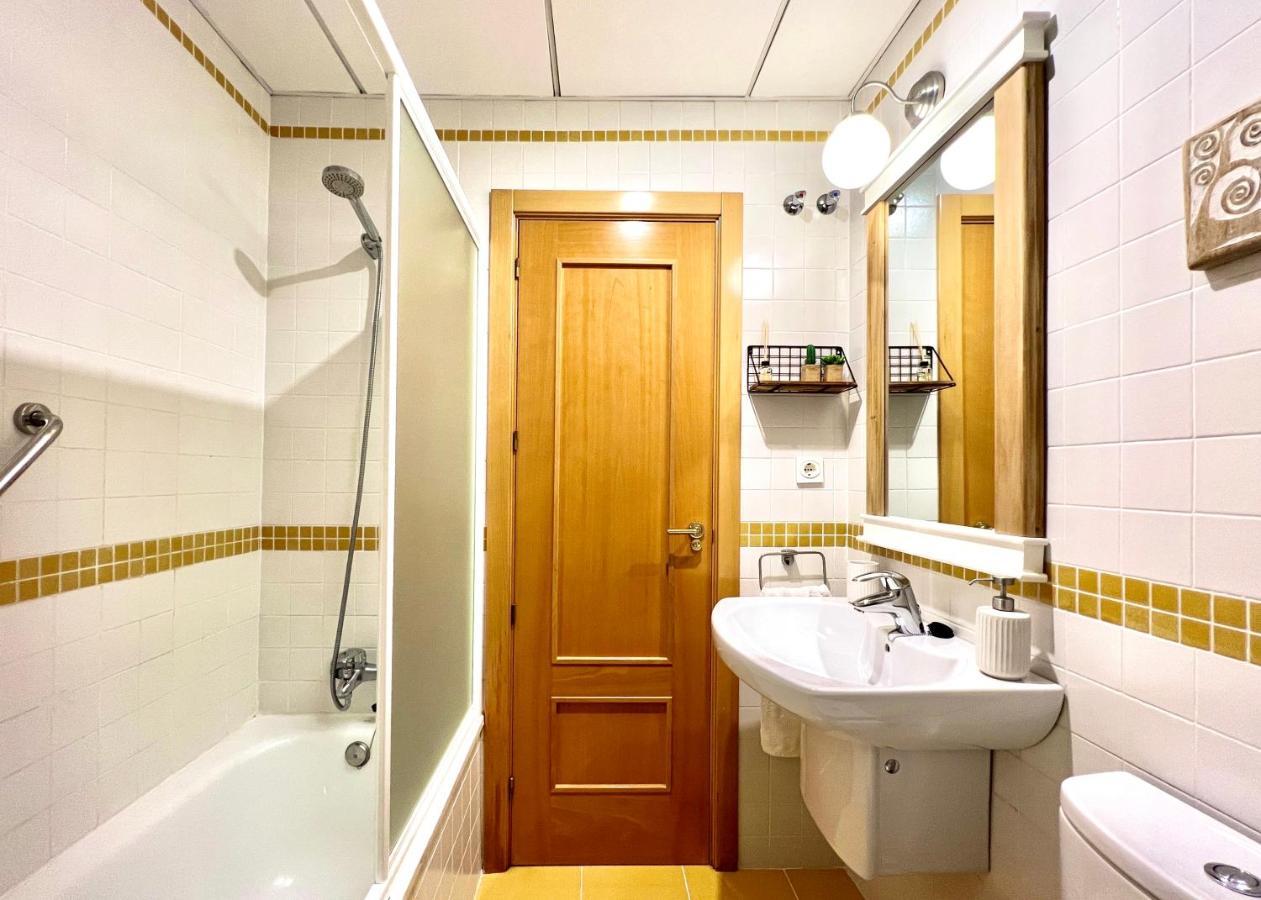 סביליה Teodosio Apartment Free Parking & Central Ac מראה חיצוני תמונה
