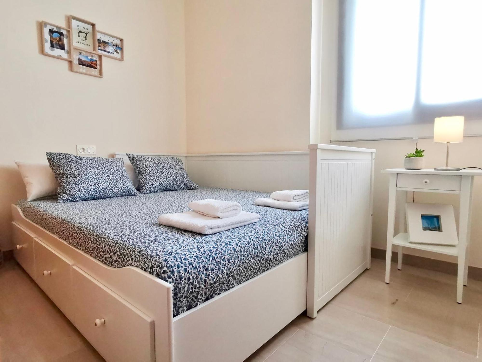 סביליה Teodosio Apartment Free Parking & Central Ac מראה חיצוני תמונה