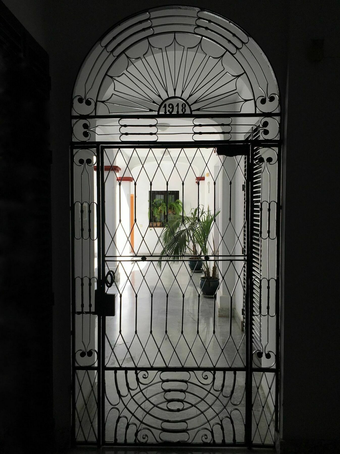 סביליה Teodosio Apartment Free Parking & Central Ac מראה חיצוני תמונה
