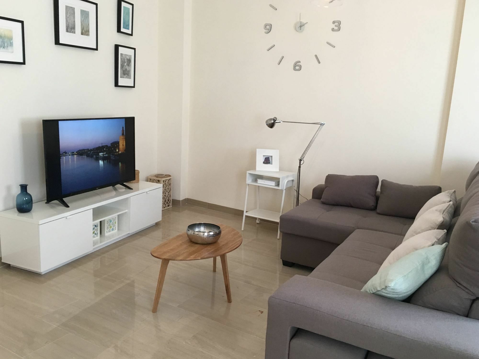 סביליה Teodosio Apartment Free Parking & Central Ac מראה חיצוני תמונה
